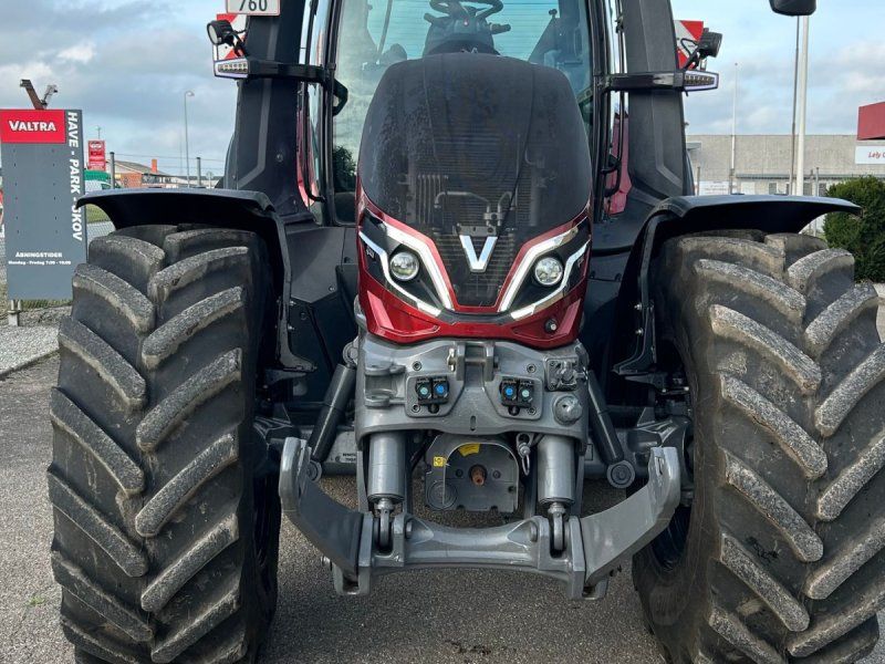 Valtra Q305