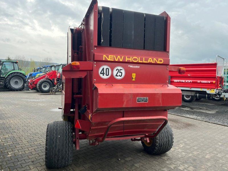 New Holland 658
