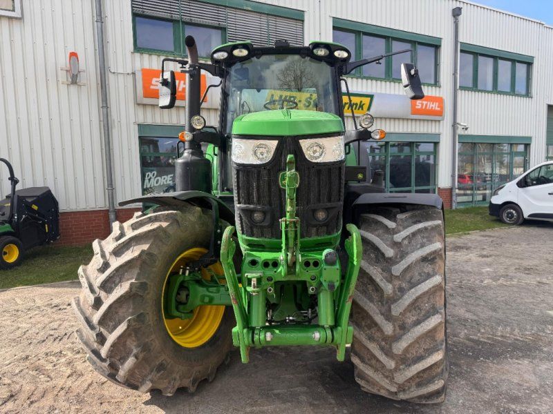 John Deere 6175M
