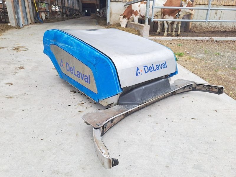 Delaval RS 450 Spaltenroboter/-schieber