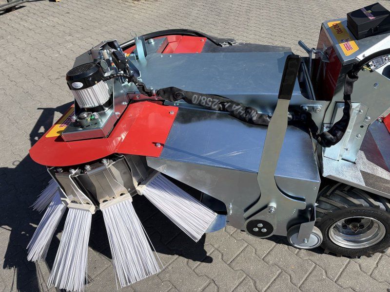 Westermann CM2 Pro Electric PLUS mit Segmentkehrmaschine