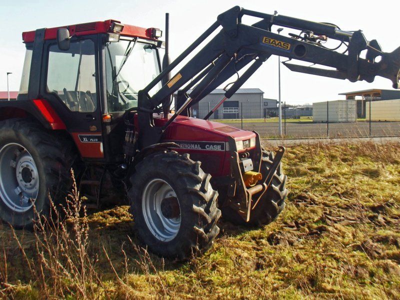 Case IH 844 Frontlader+Fronthydraulik