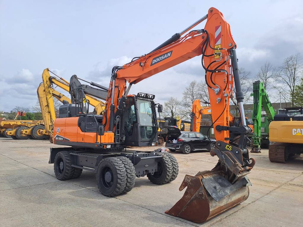Doosan DX160W-7