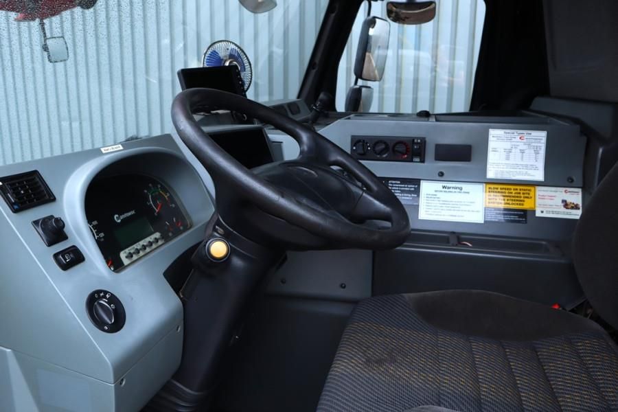 Grove GMK3060 Diesel, 6x6x6 Drive, 60t Capacity, 43m Mai