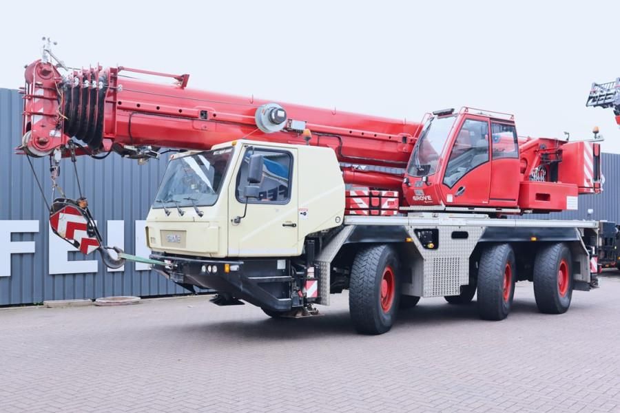 Grove GMK3060 Diesel, 6x6x6 Drive, 60t Capacity, 43m Mai