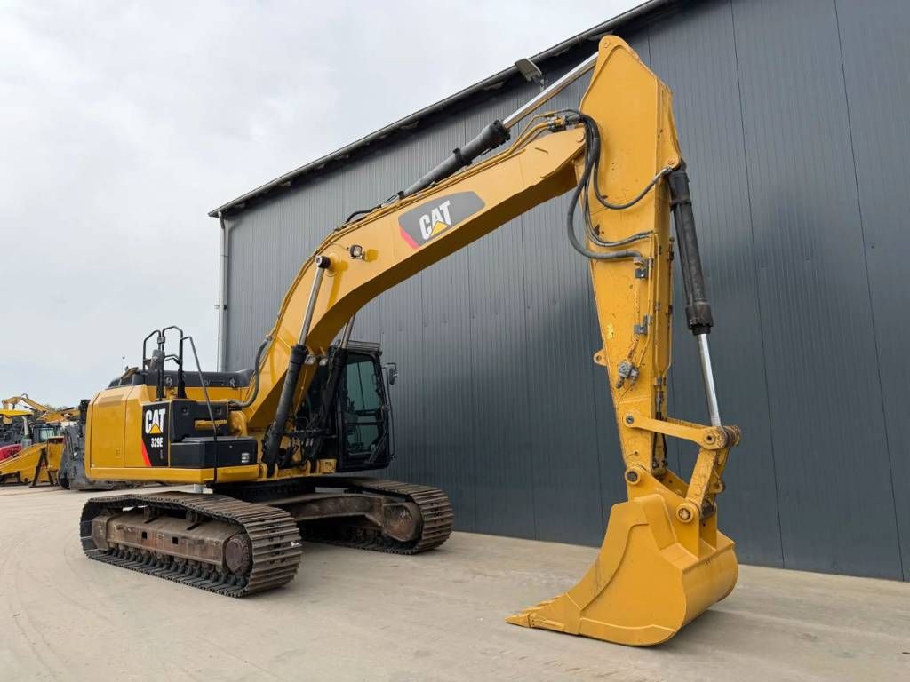 CAT 329E L - NEW CHAINS AND TRACKS