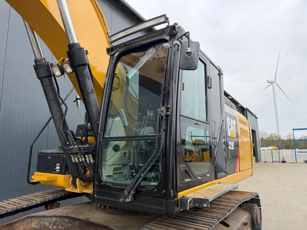 CAT 329E L - NEW CHAINS AND TRACKS