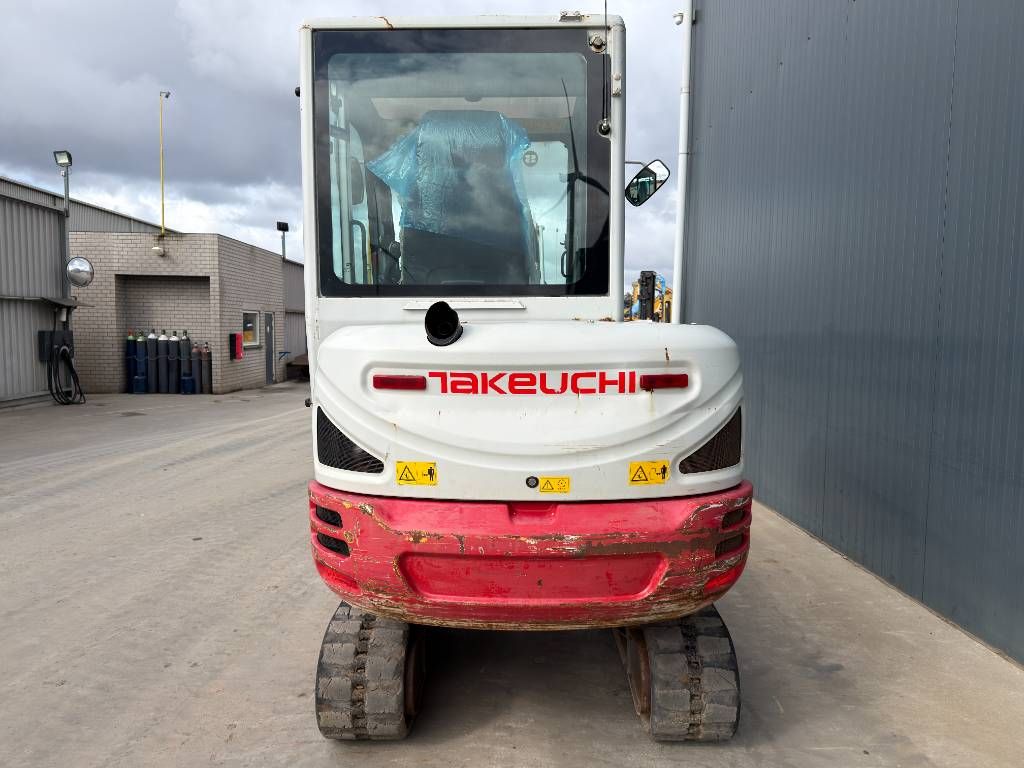 Takeuchi TB230