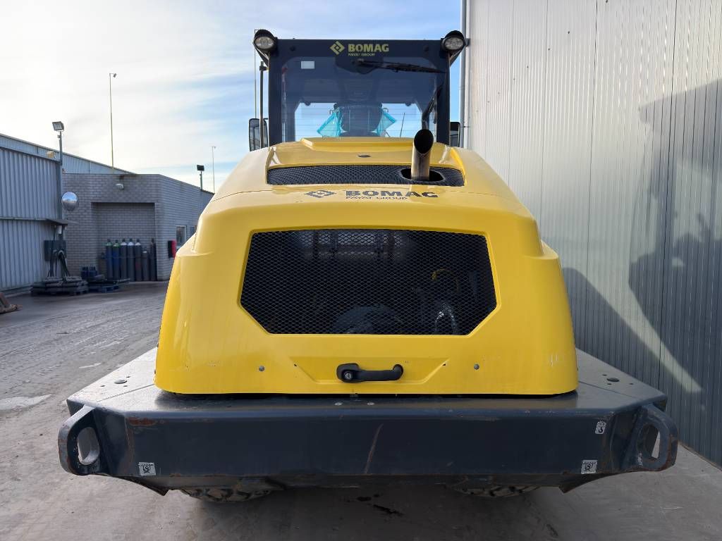Bomag BW213D-5