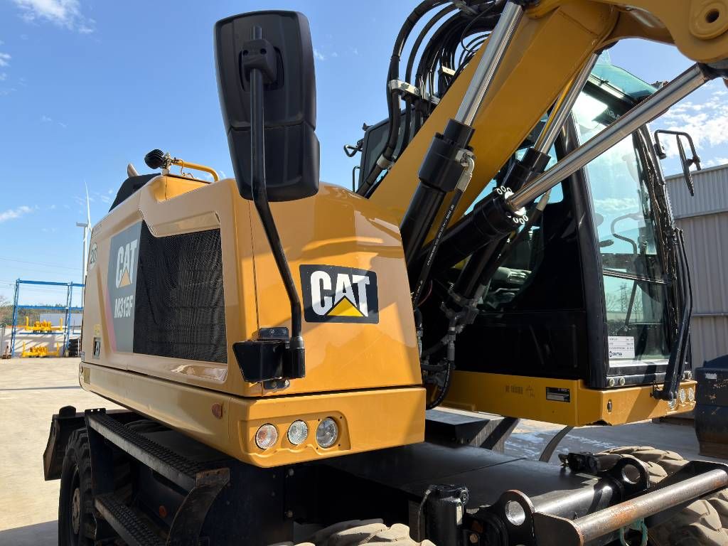 CAT M315F - With OilQuick