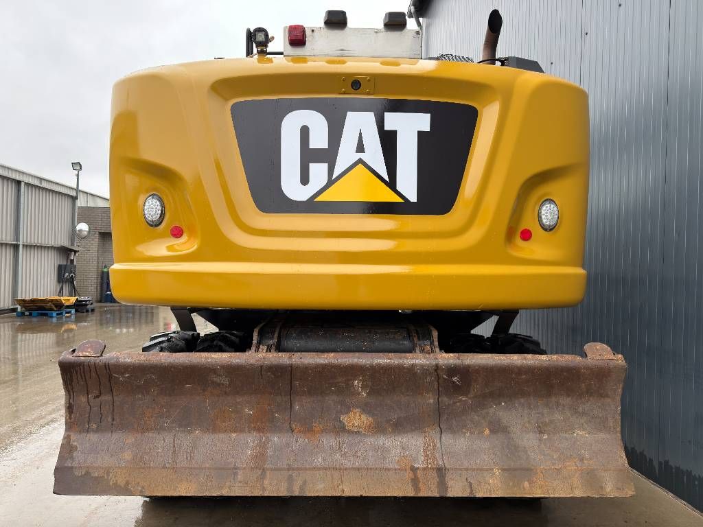 CAT M318F