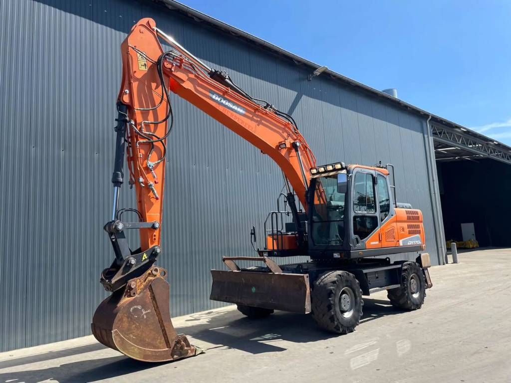 Doosan DX170W-5