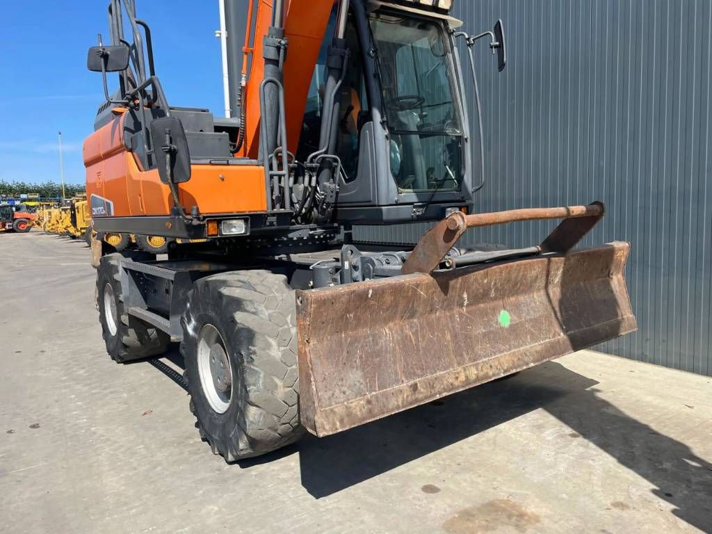 Doosan DX170W-5