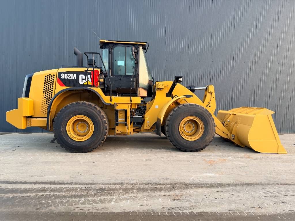 CAT 962M