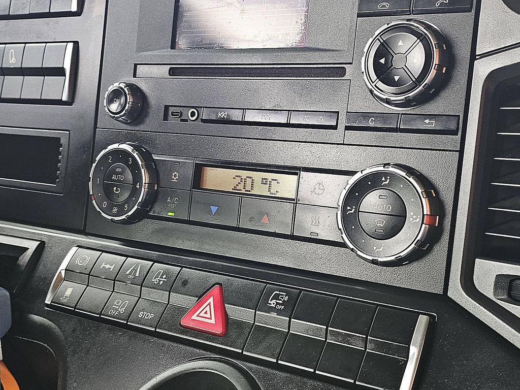 MERCEDES-BENZ ACTROS 1845 LS