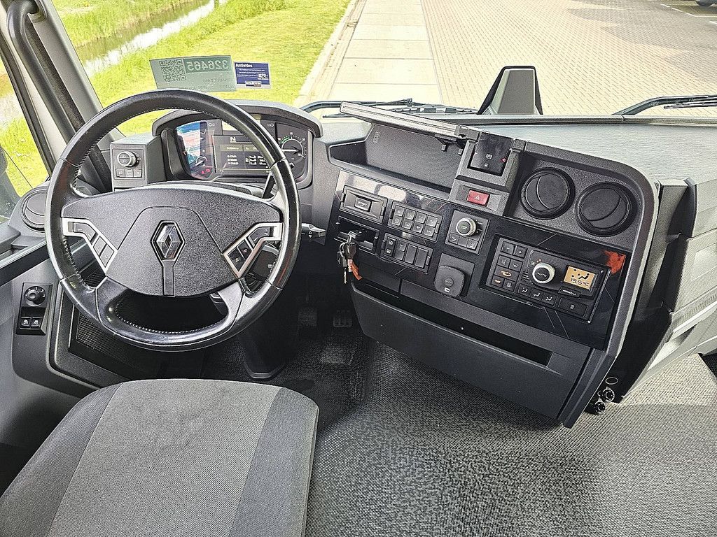 RENAULT T 440