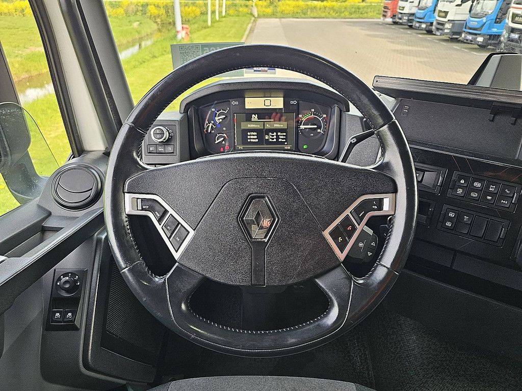 RENAULT T 440