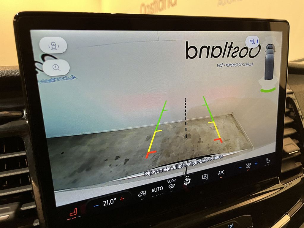 Ford E-Transit 390 (3500 kg) L2H2 Trend 68 kWh 184 PK / 100% Elektrisch !! / Airco / Cruise Control / CarPlay / Camera / Navigatie / 3-Zits / 3.750 KM !!