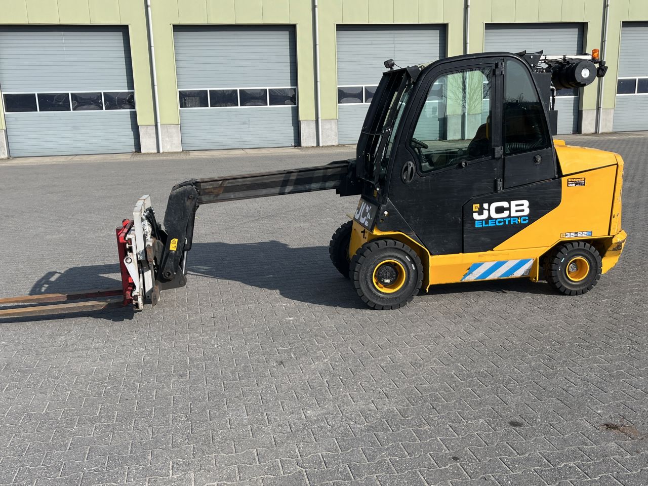 Elektrische JCB Teletruk 35-22E Heftruck 3.5 ton Free Lift 4 mt