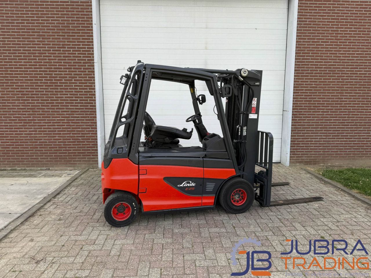 Linde E25-01 Electric Forklift | 2020 | 9862H | 2.5T | 4.8M