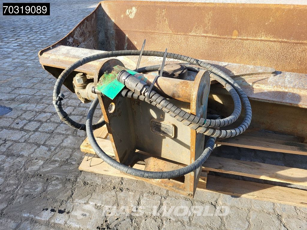 HS08 Lehnhoff HS08 + Tilting bucket