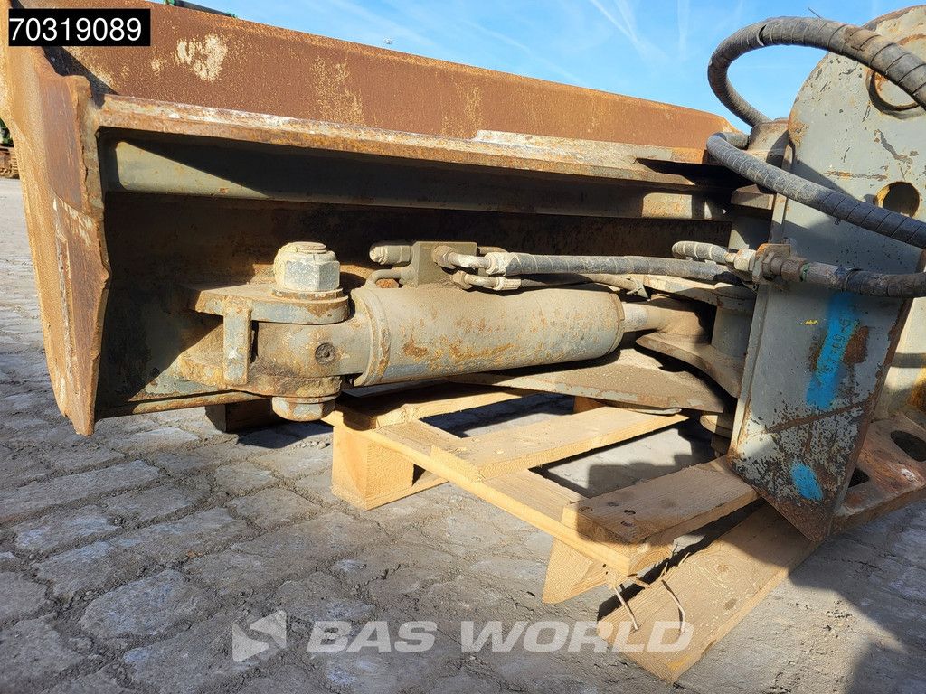 HS08 Lehnhoff HS08 + Tilting bucket