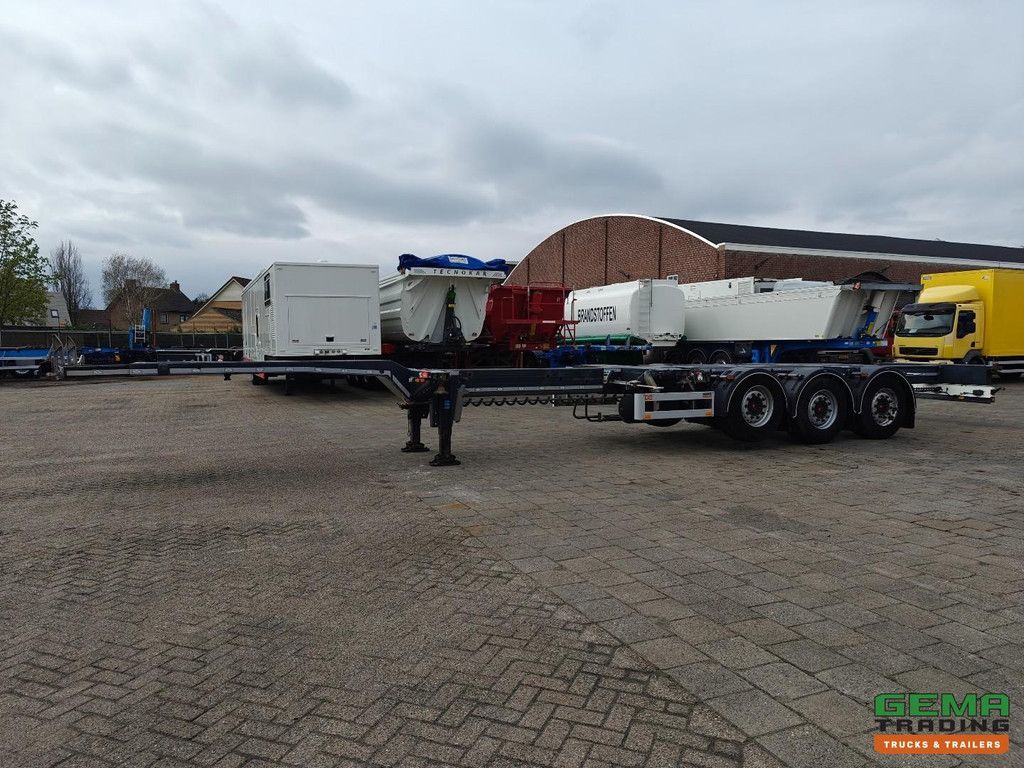 Pacton TXC343 Multi - 3-fach ausziehbar - Liftachse - Für alle Containertypen geeignet - SAF-Scheibenbremsen - 4890 kg