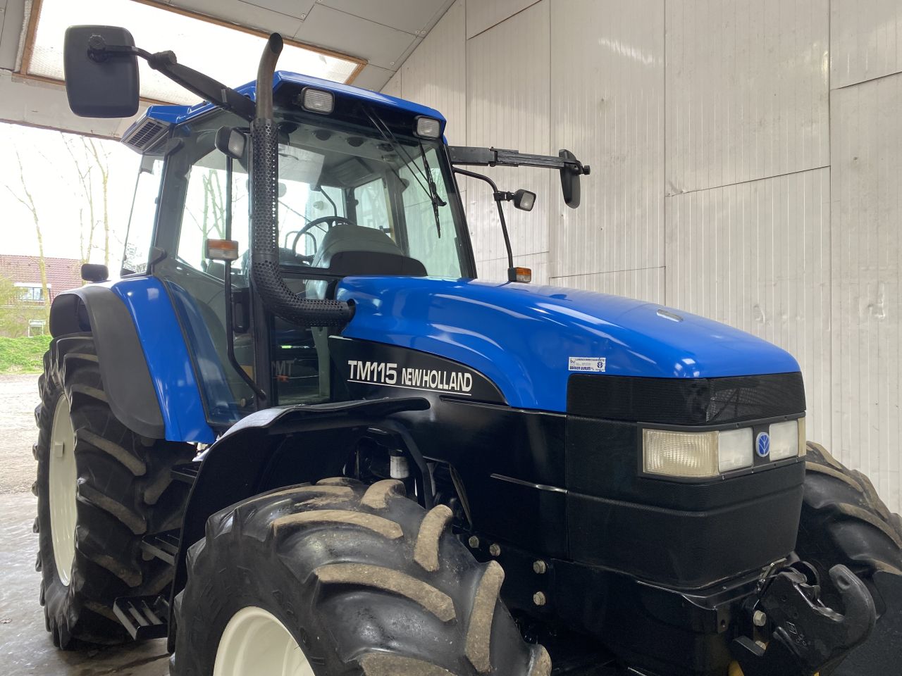 NEW HOLLAND TM 115