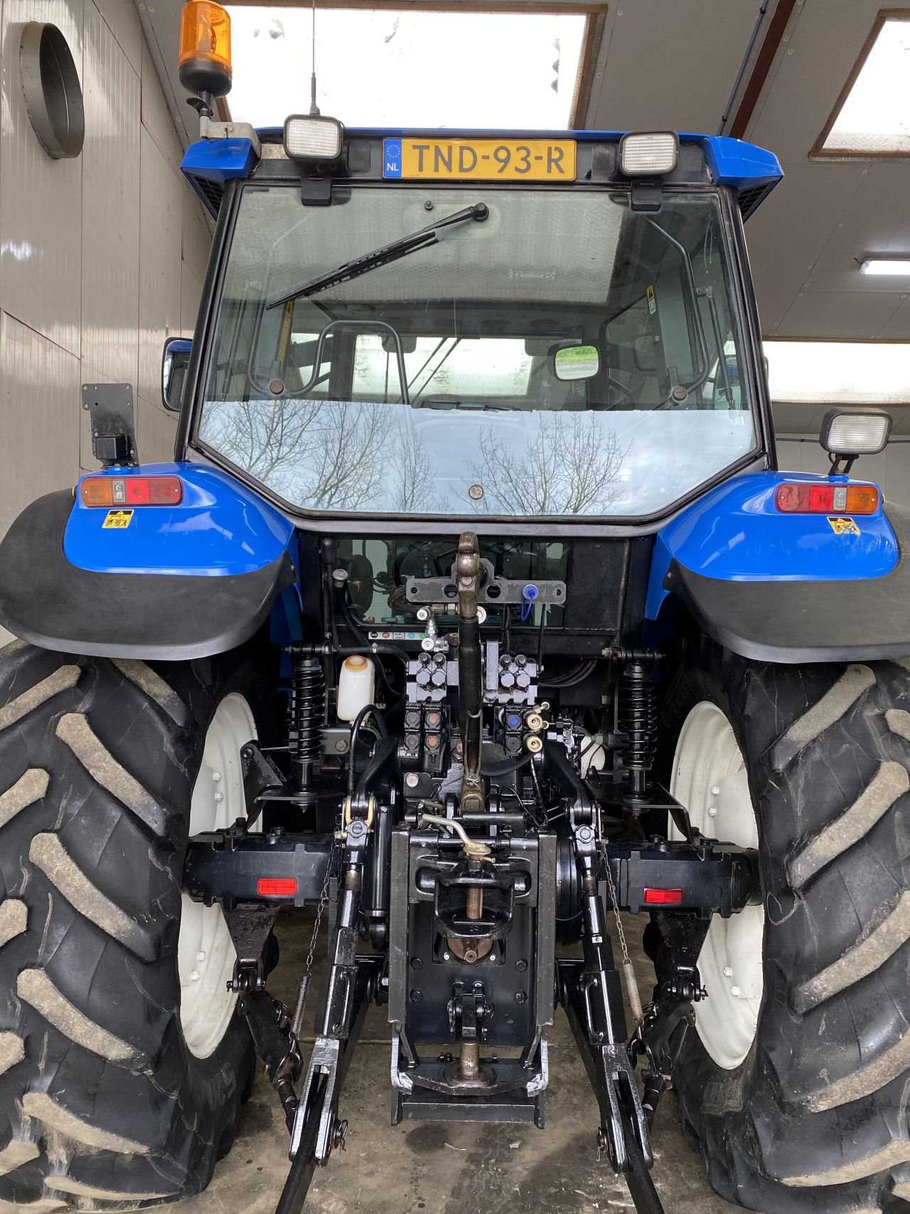 NEW HOLLAND TM 115