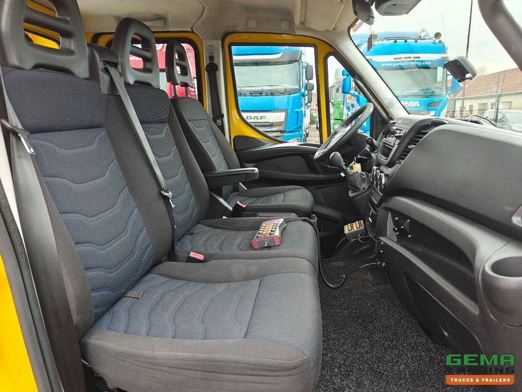 Iveco 70C18 4x2 Euro6Y – 7 Sitze – Falkom FAS3000 + Seilwinde 3600 kg + Fernbedienung – TÜV bis 01/2027