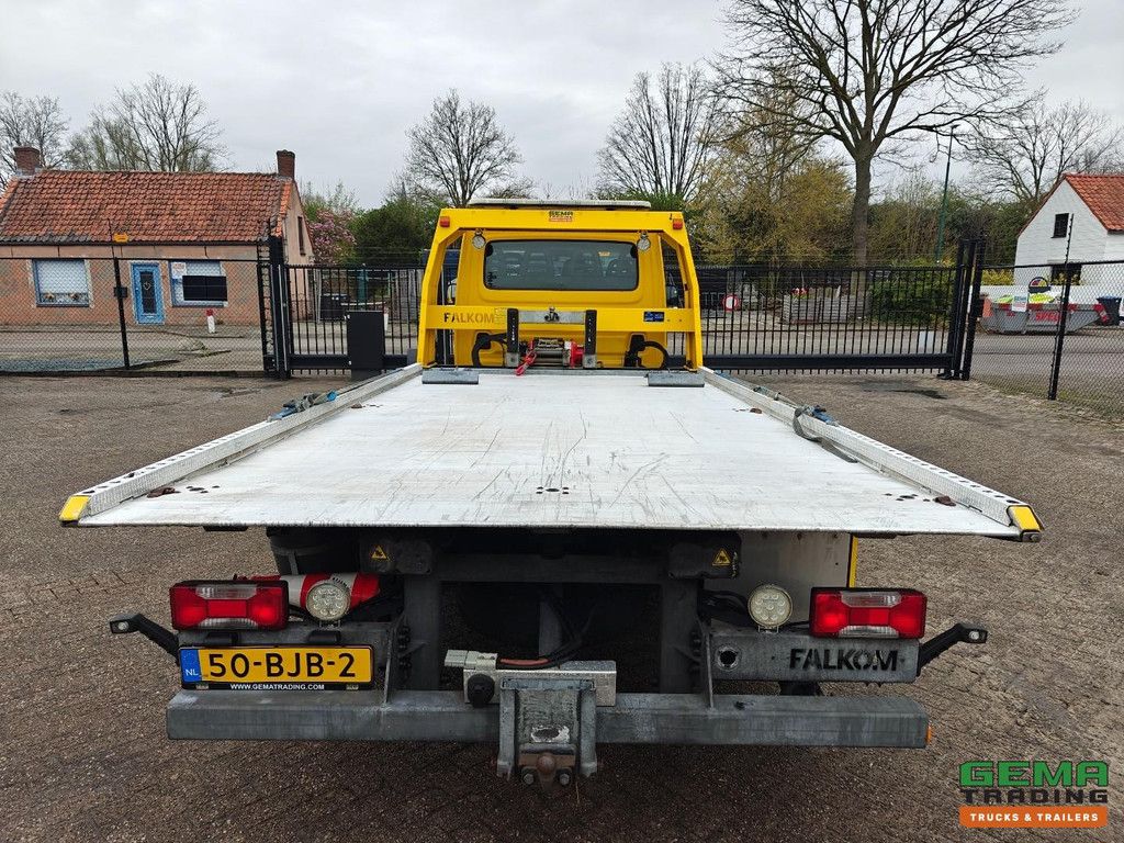 Iveco 70C18 4x2 Euro6Y – 7 Sitze – Falkom FAS3000 + Seilwinde 3600 kg + Fernbedienung – TÜV bis 01/2027