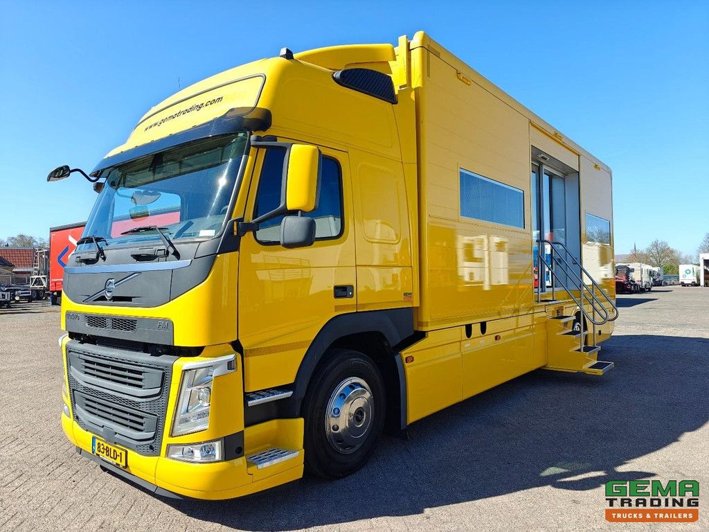 Volvo FM 370 4x2 Globetrotter (5 Seats) Euro6C - RoelofsenOpbouw - Camper / Office - Full Air Conditioning - Air Conditioning - Electric Sliding Door - TOP!