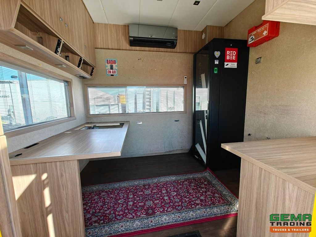 Volvo FM 370 4x2 Globetrotter (5 Seats) Euro6C - RoelofsenOpbouw - Camper / Office - Full Air Conditioning - Air Conditioning - Electric Sliding Door - TOP!