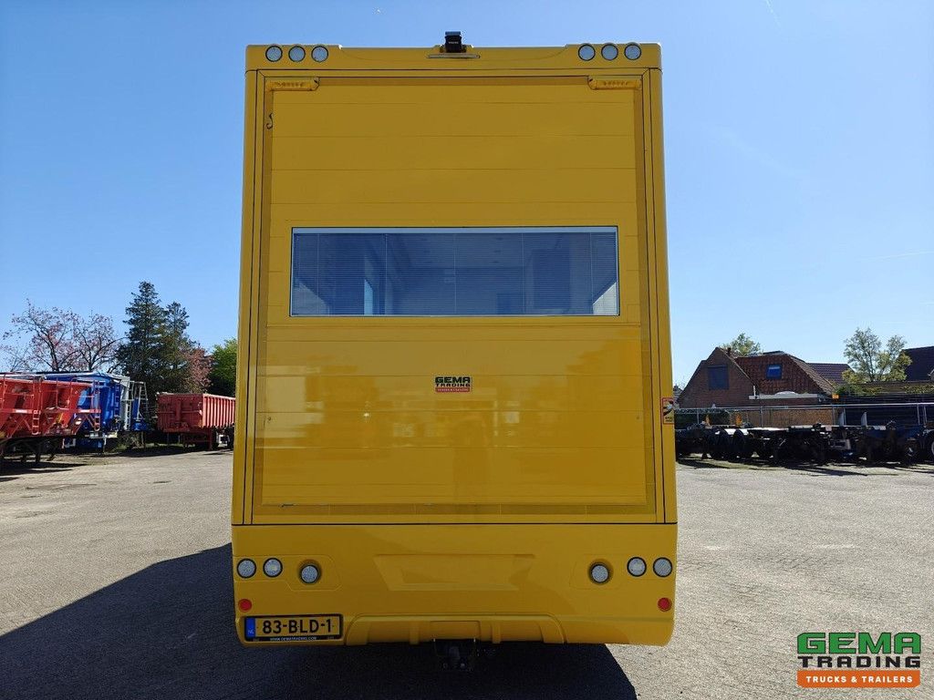 Volvo FM 370 4x2 Globetrotter (5 Seats) Euro6C - RoelofsenOpbouw - Camper / Office - Full Air Conditioning - Air Conditioning - Electric Sliding Door - TOP!