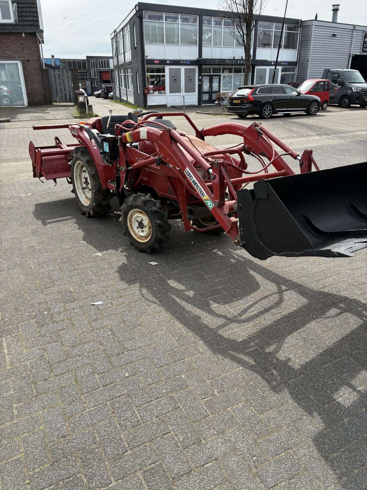 Mitsubishi mt165 met voorlader