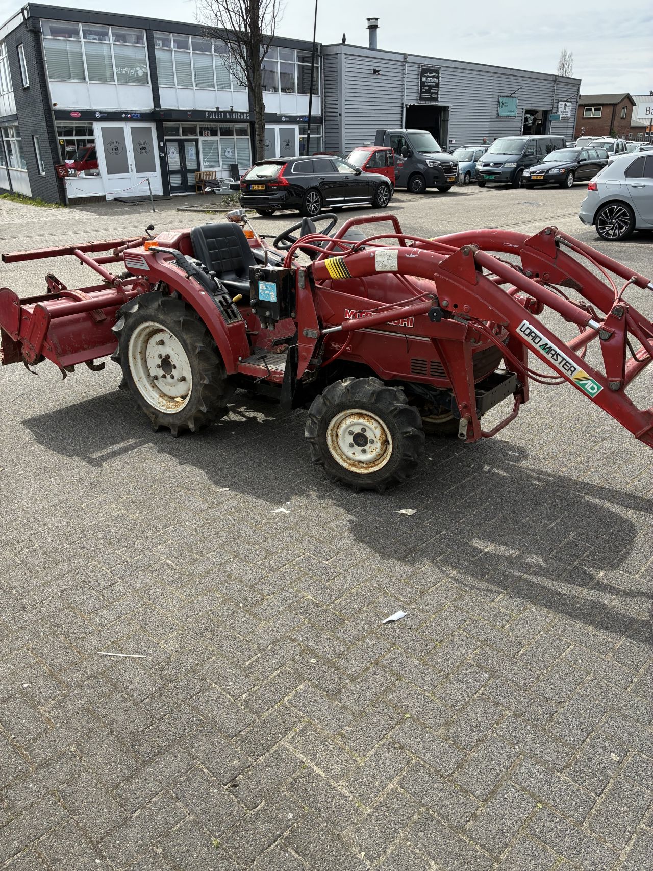 Mitsubishi mt165 met voorlader