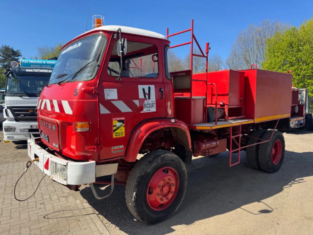 Saviem SM8 **4x4-WATERTANK + PUMPS**