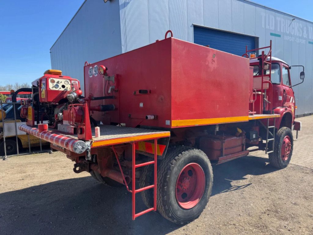 Saviem SM8 **4x4-WATERTANK + PUMPS**