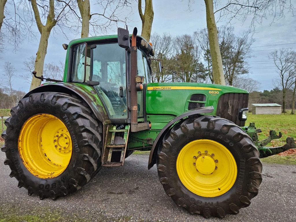 John Deere 6830 Premium Auto Power mit FZW Front-pto
