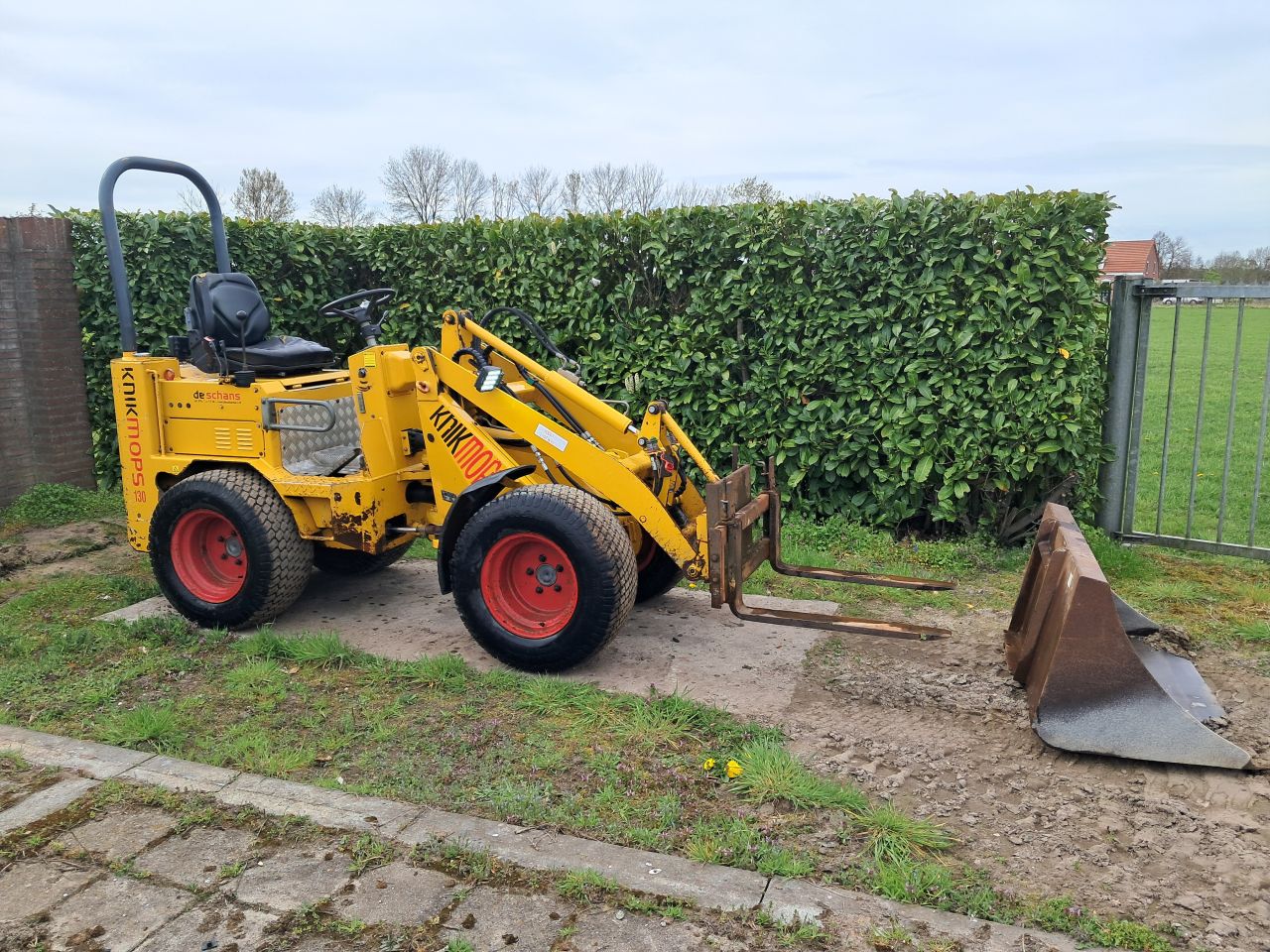 Knikmops 130 ( Bj 2011 ) Kniklader / Kubota / Shovel / Loader