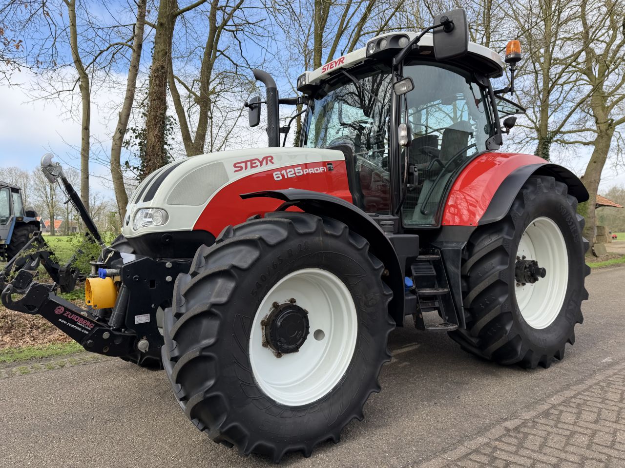 Steyr Profi 6125