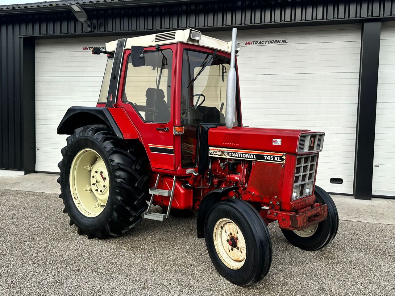 International 745 xl 745