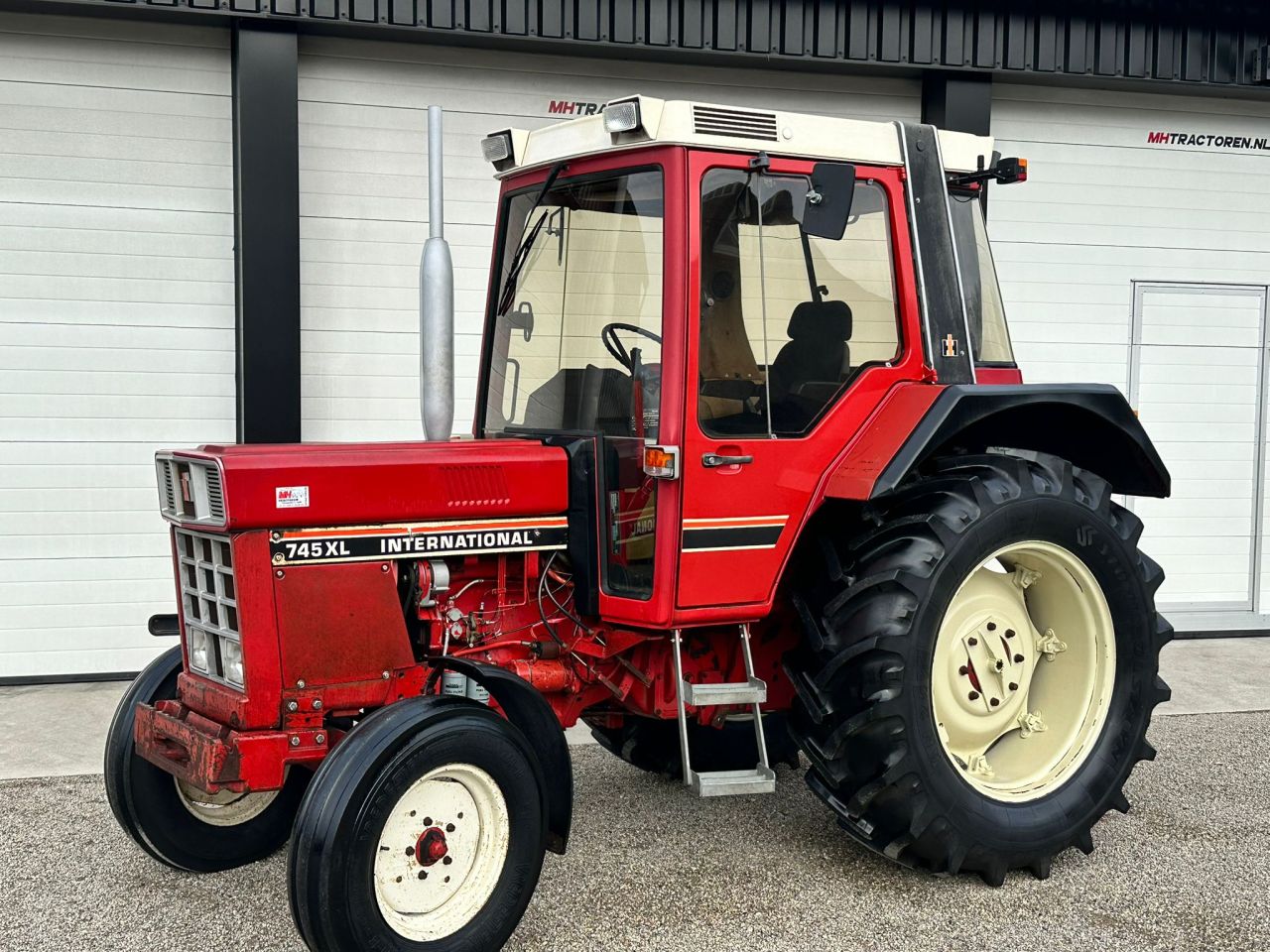 International 745 xl 745