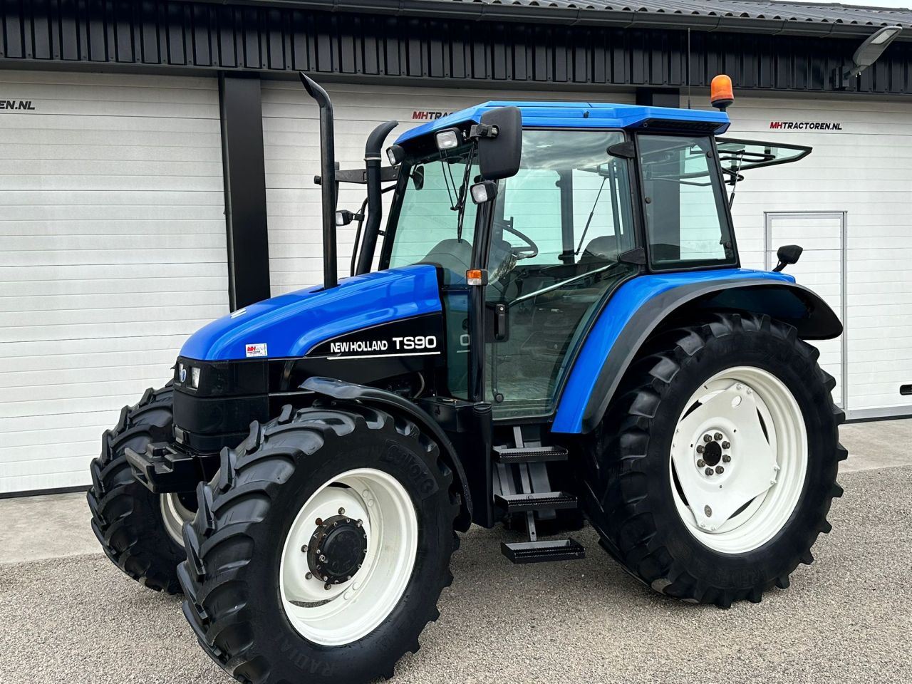 New Holland TS 90