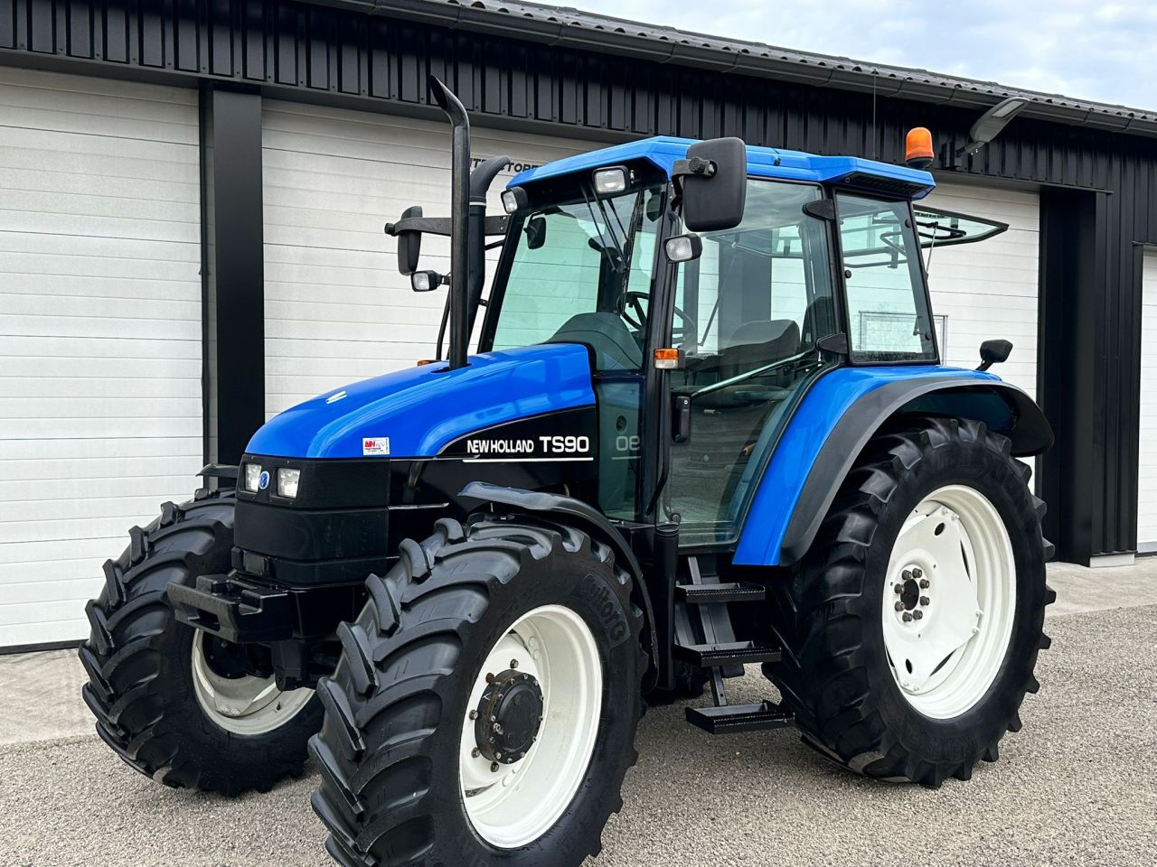 New Holland TS 90