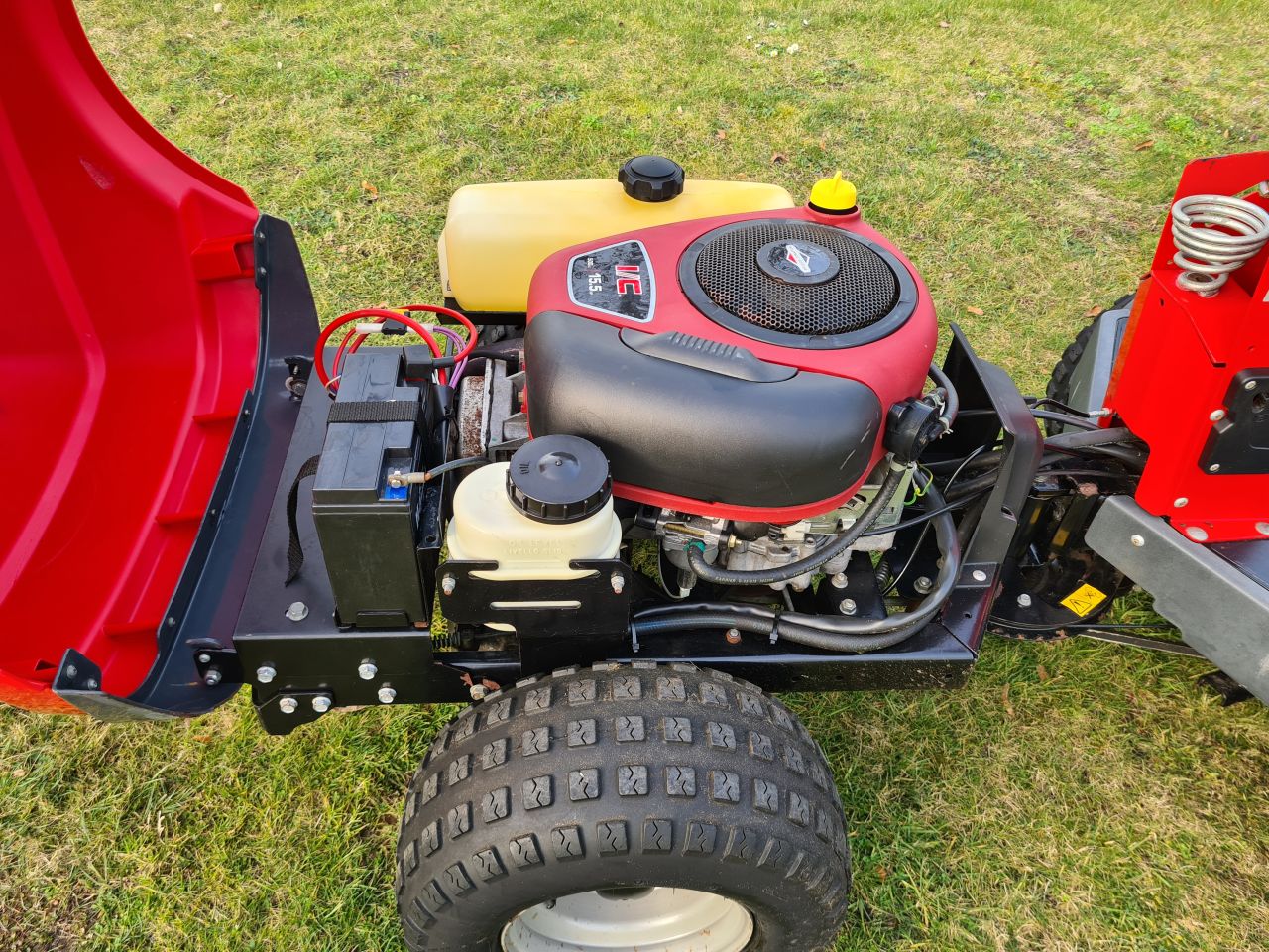 Castelgarden XK4 160 HD frontmaaier hydrostaat 4X4.