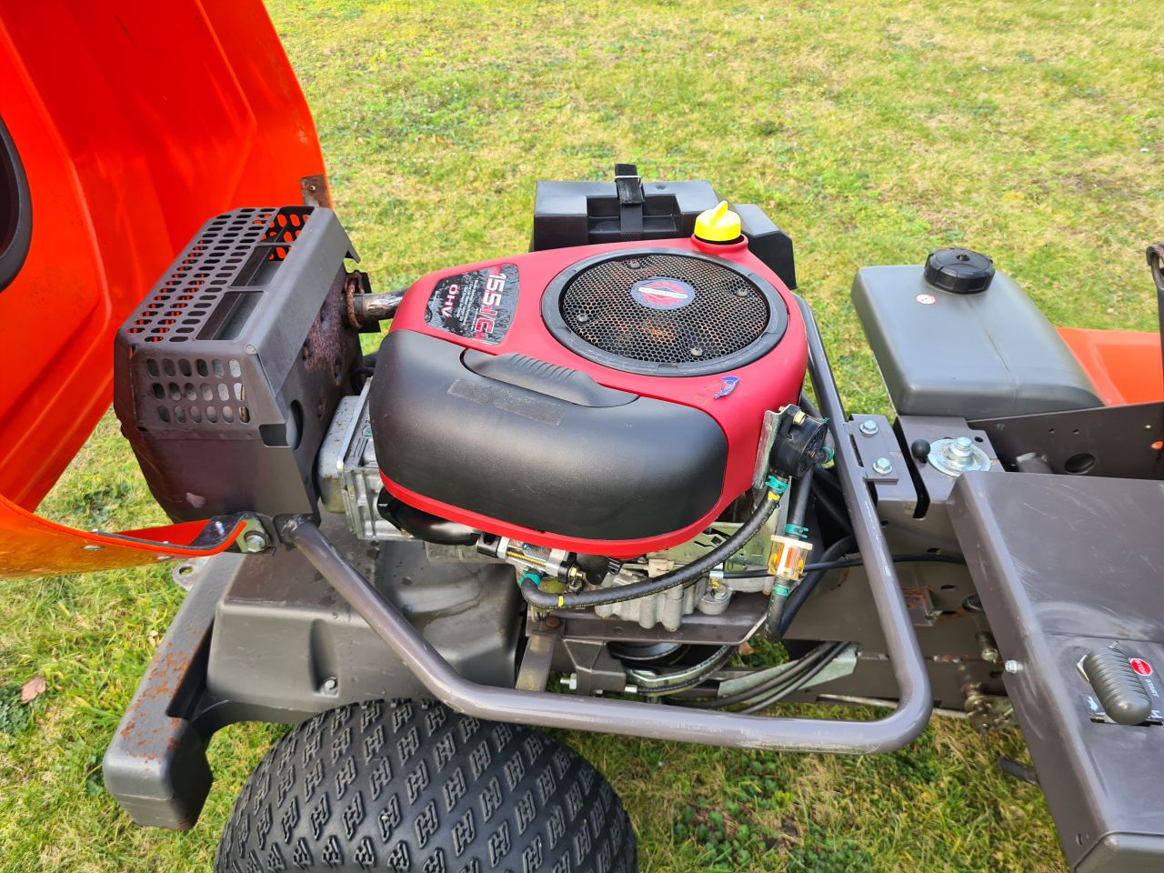 Husqvarna Rider 16 hydrostaat frontmaaier mulch maaier.