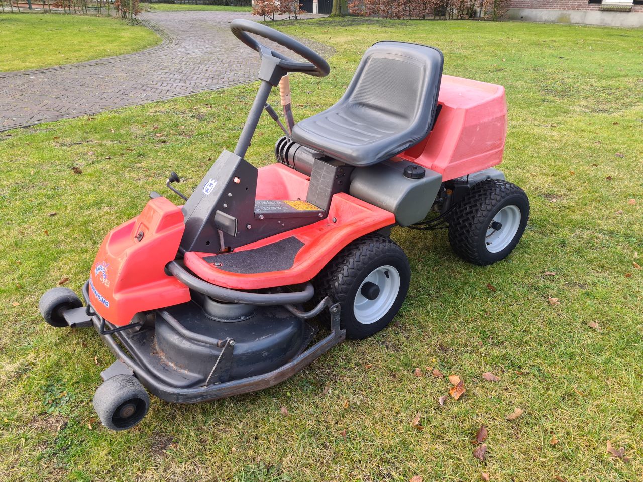 Husqvarna Rider 13 hydrostaat frontmaaier mulch maaier.