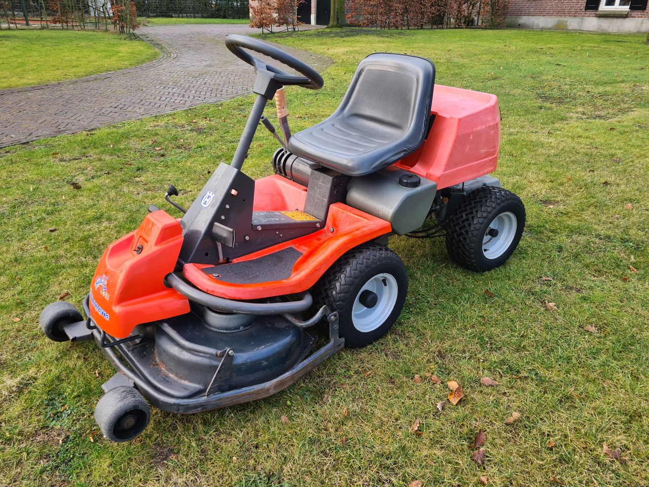 Husqvarna Rider 13 hydrostaat frontmaaier mulch maaier.