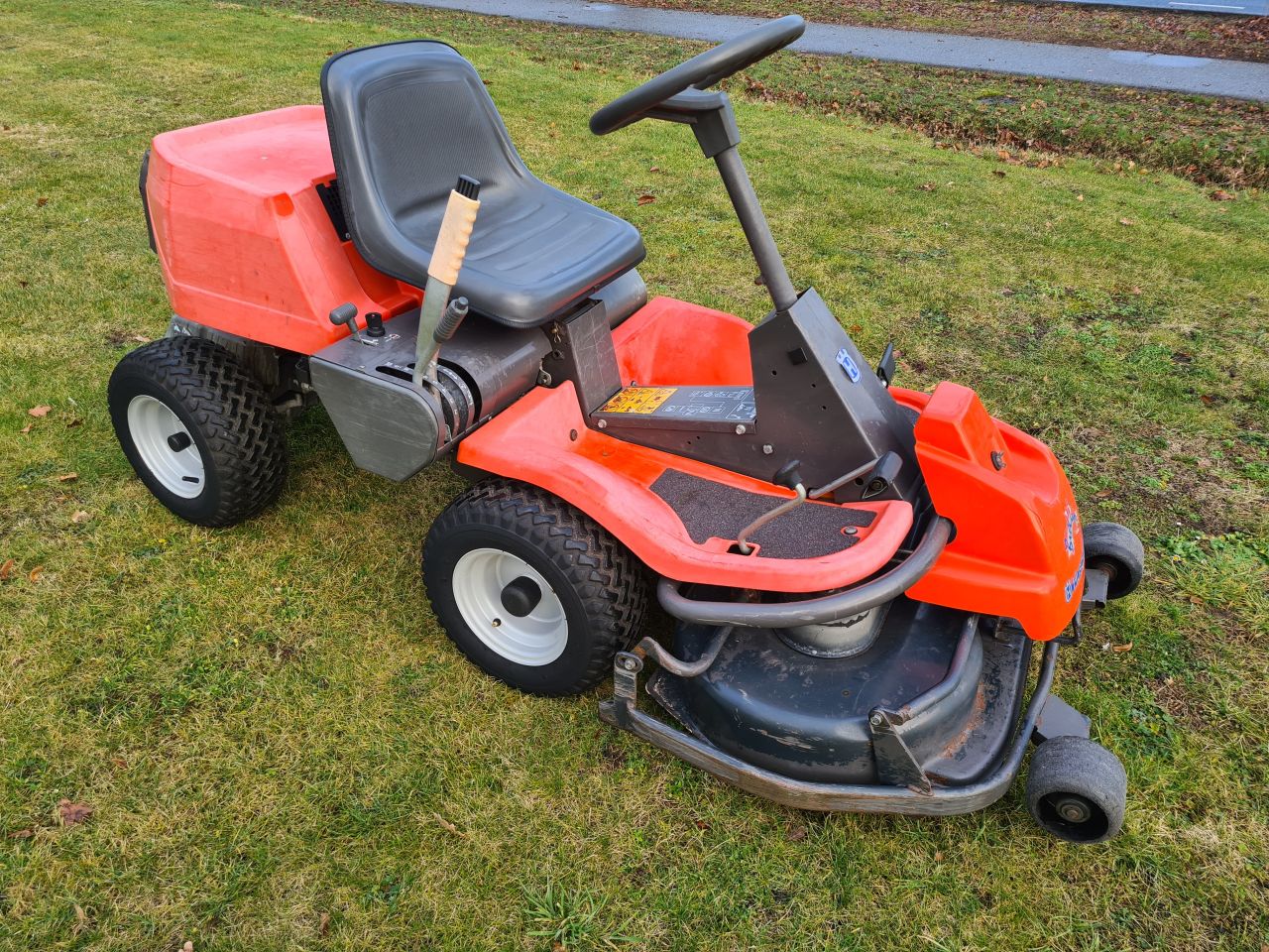 Husqvarna Rider 13 hydrostaat frontmaaier mulch maaier.